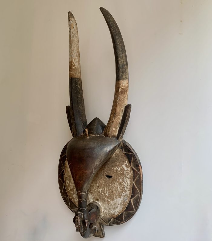 Grebo masker, Hout - uit Ivoorkust en Liberia. Nr. 0325