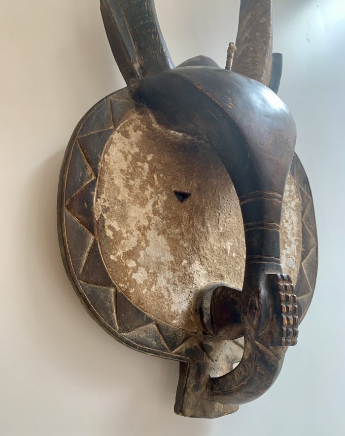 Grebo masker, Hout - uit Ivoorkust en Liberia. Nr. 0325