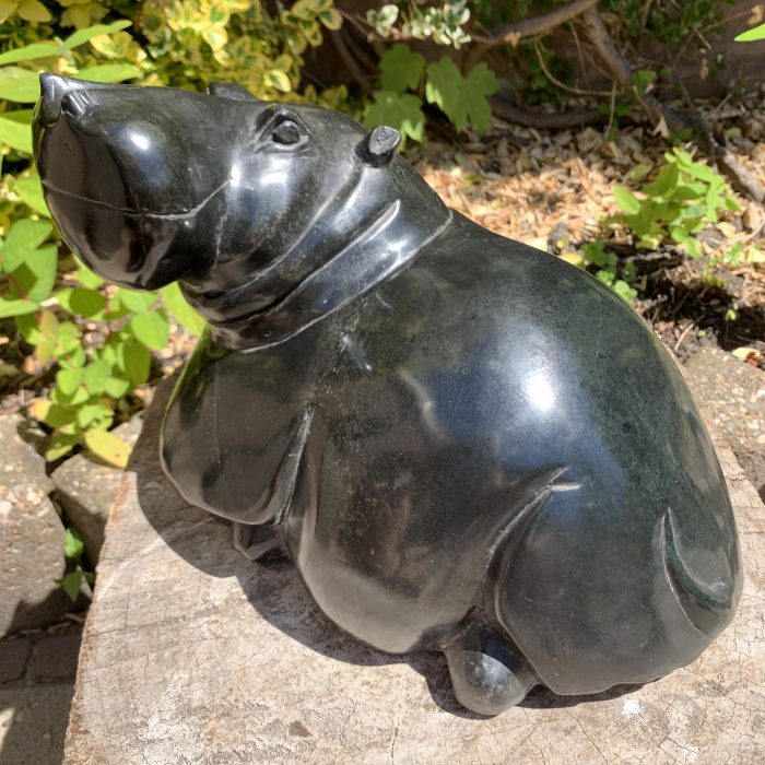 Hippo - Nijlpaard gemaakt van zwart serpentijn. Een van de Big Five