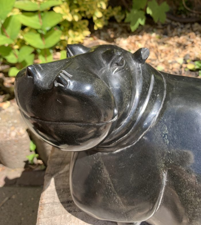 Hippo - Nijlpaard gemaakt van zwart serpentijn. Een van de Big Five