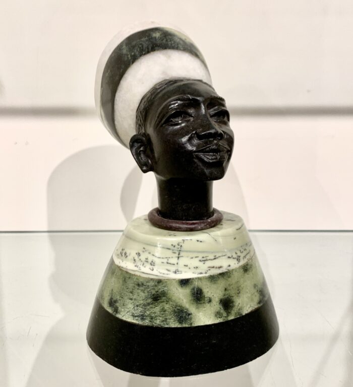 5125 - African Bush Lady gemaakt door Elliot Katombera