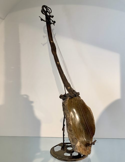 2324 - Blessing Kabanga - Serpentijn en Restmetaal - 87 cm - € 329,00