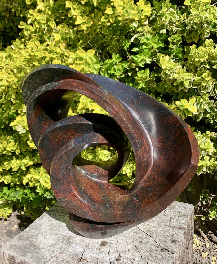 4259 - Sheperd Sikombo - Rood Serpentijn - 38x45 - € 699,00