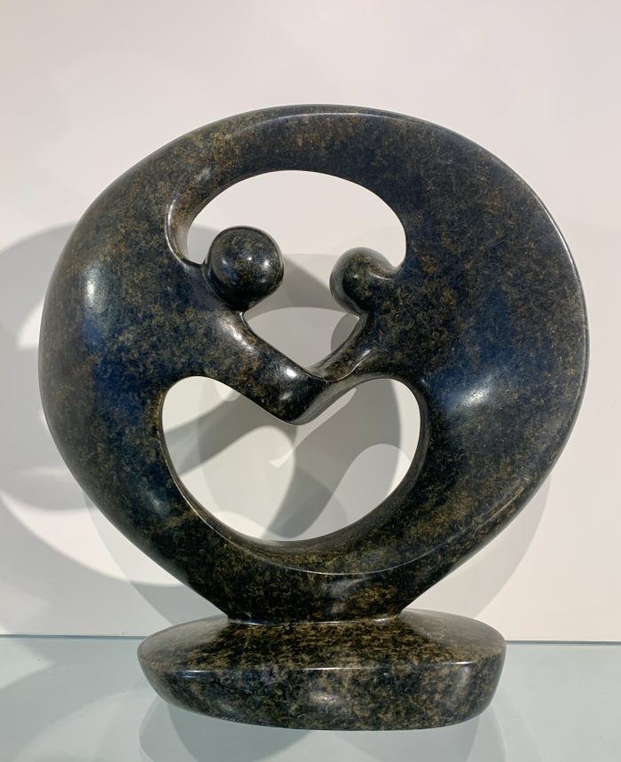 "Unity" | symbool voor Eenheid uit serpentijn | Handgemaakt uit Zimbabwe | 26 cm.