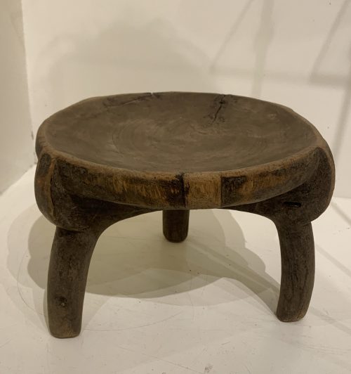 Krukje van hout van de Wahehe stam uit Centraal Tanzania