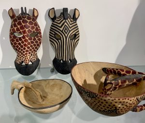 Metalen en Houten Geschenken uit Afrika