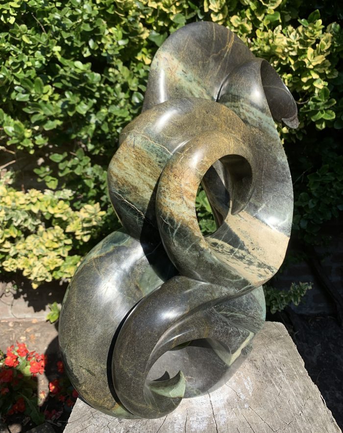 Odyssey gemaakt door Kudzi Dambadza - 53 x 40 cm. - Serpentijn - Nr. 4162