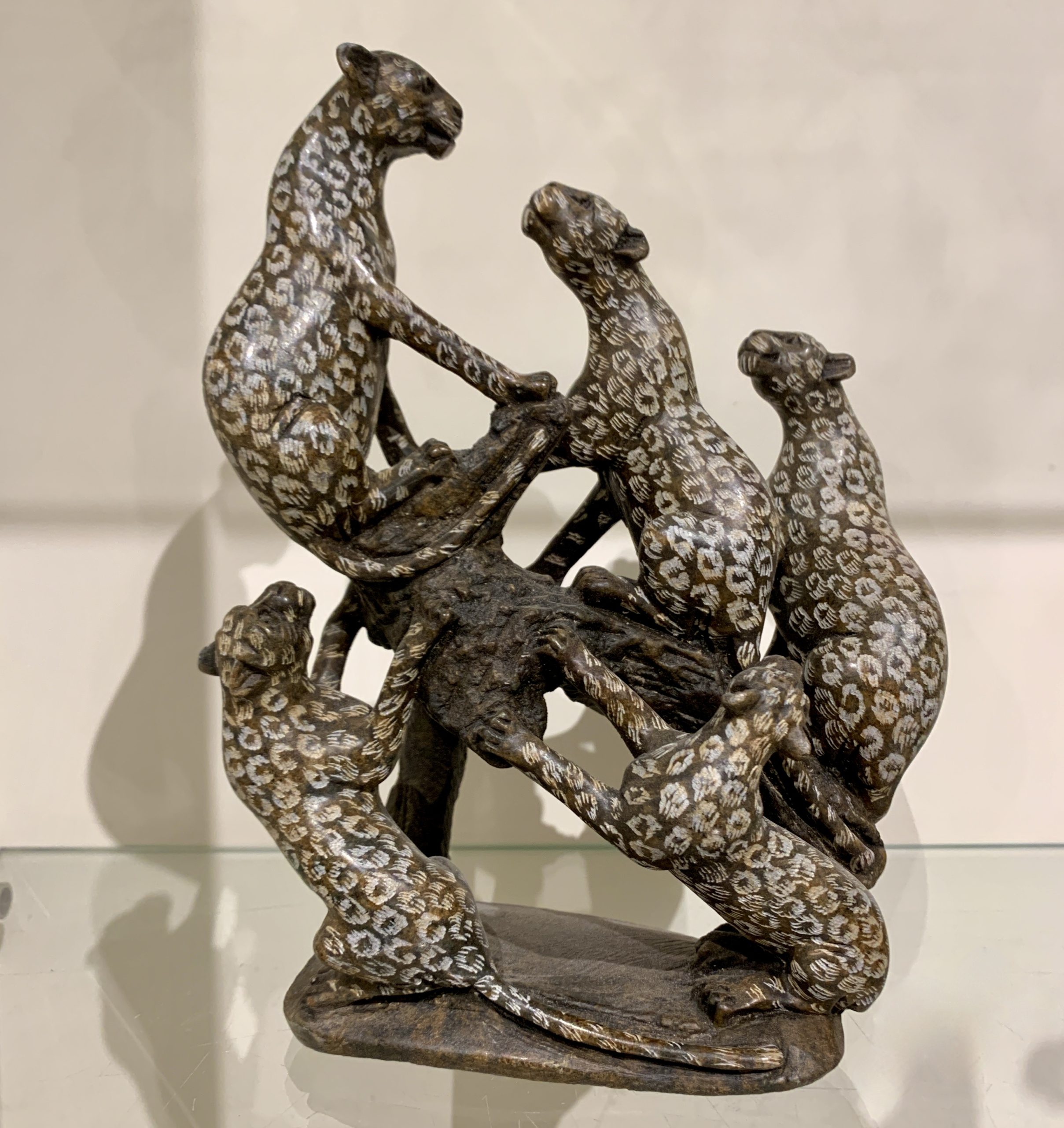 6251 - 5 Luipaarden - Serpentijn uit Zimbabwe