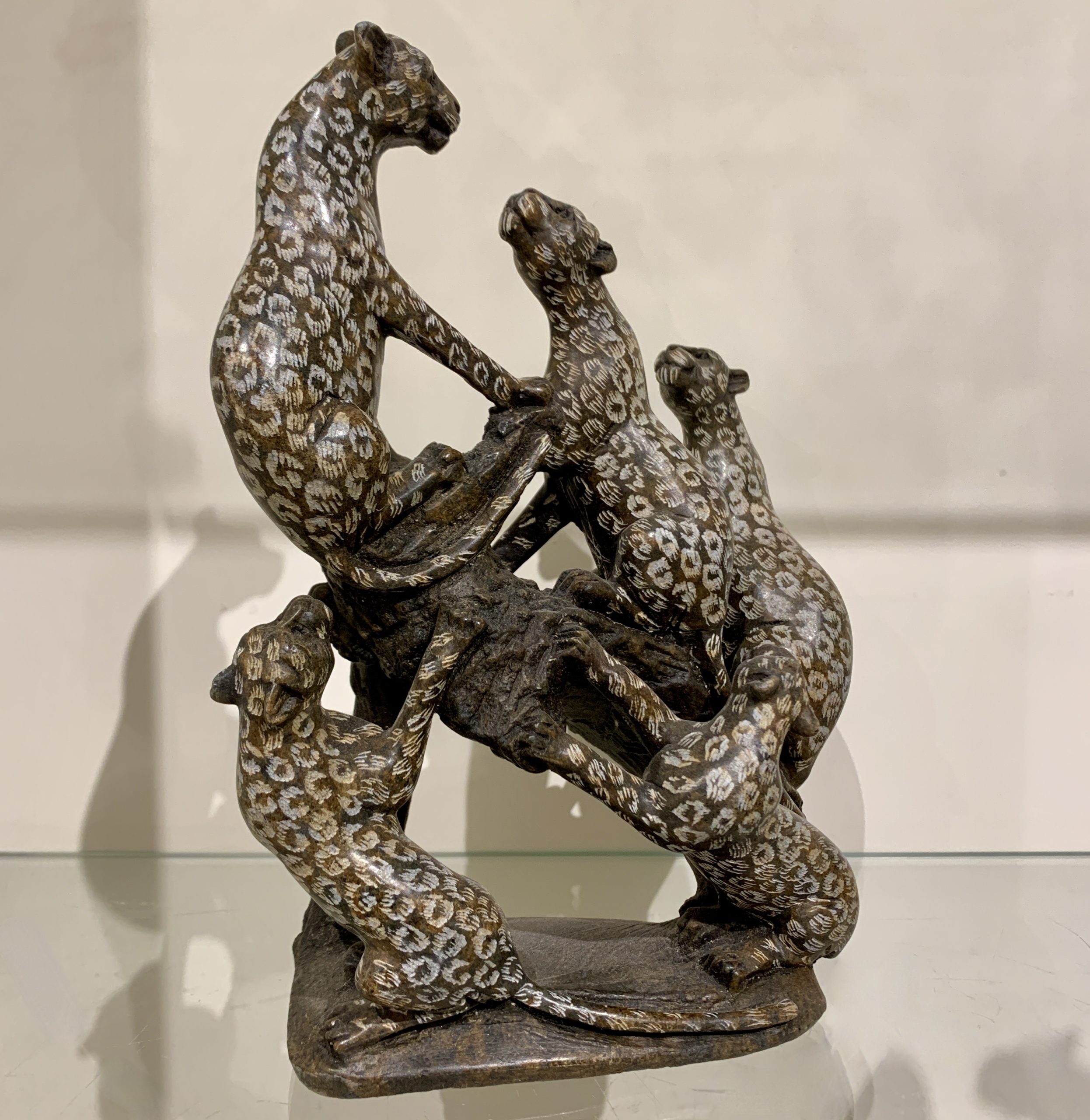 6251 - 5 Luipaarden - Serpentijn uit Zimbabwe